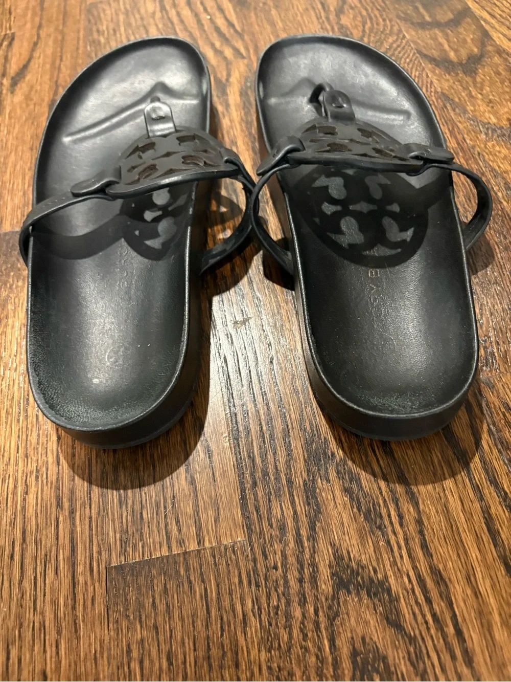 Tory Burch Black Logo Cutout Thong Sandals